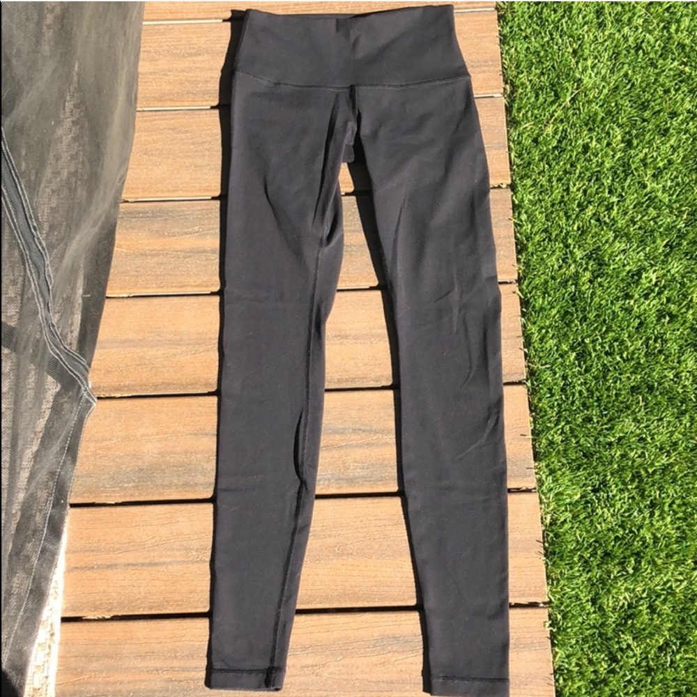 Lululemon athletica High waisted black leggings 6